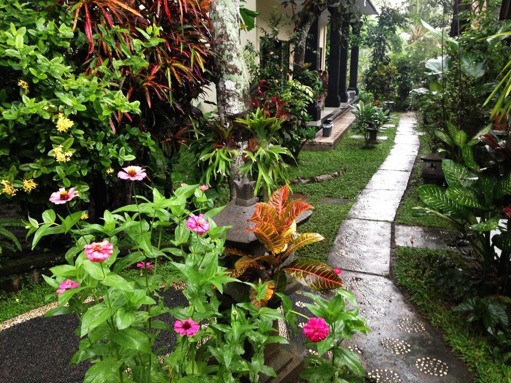 Pondok Bambu Homestay Ubud Esterno foto